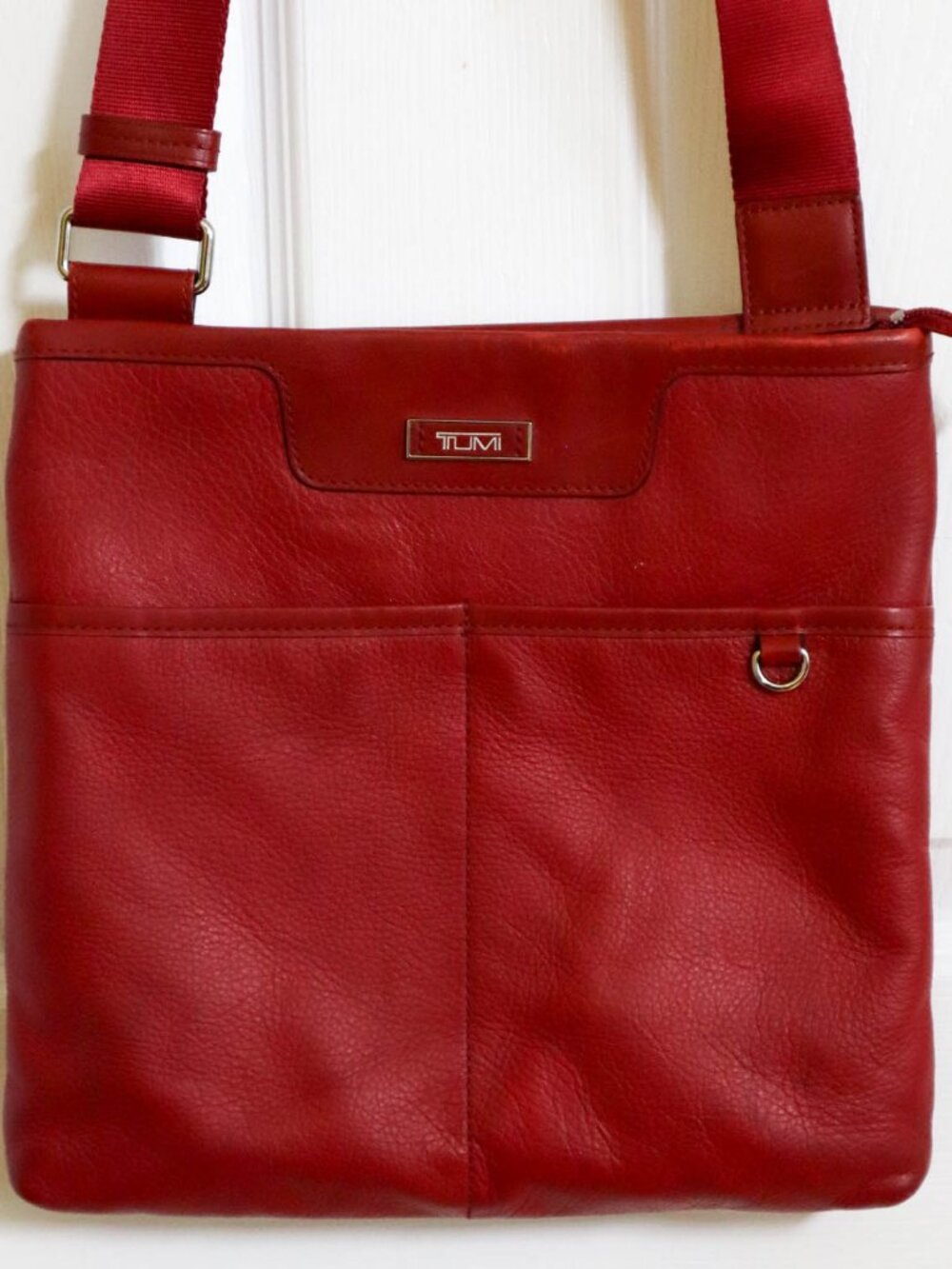 Tumi Crossbody Bag Purse w/ Ajustable Nylon Strap Red Pebbled Leather Travel